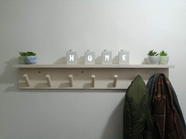 Porte manteaux muarl avec étagère